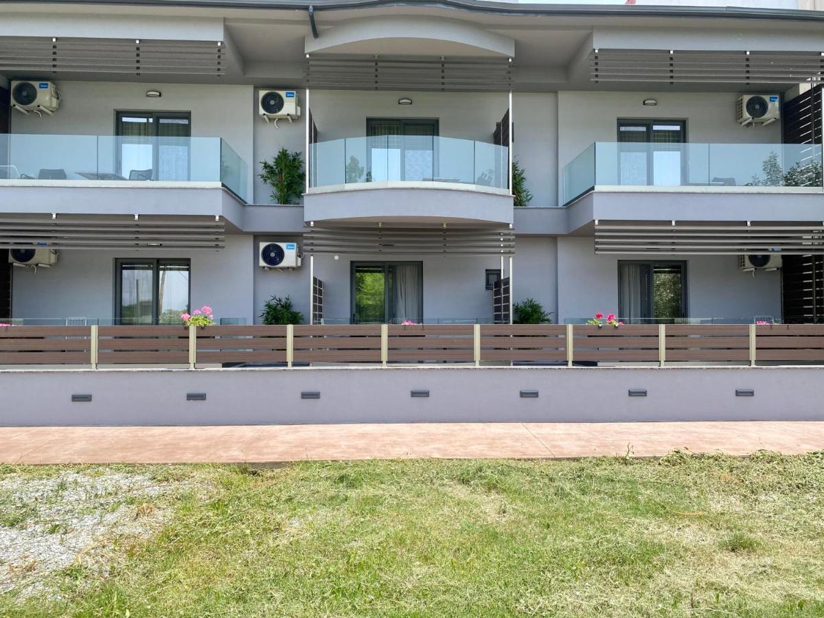 Levanda Suites Paralía Kültér fotó