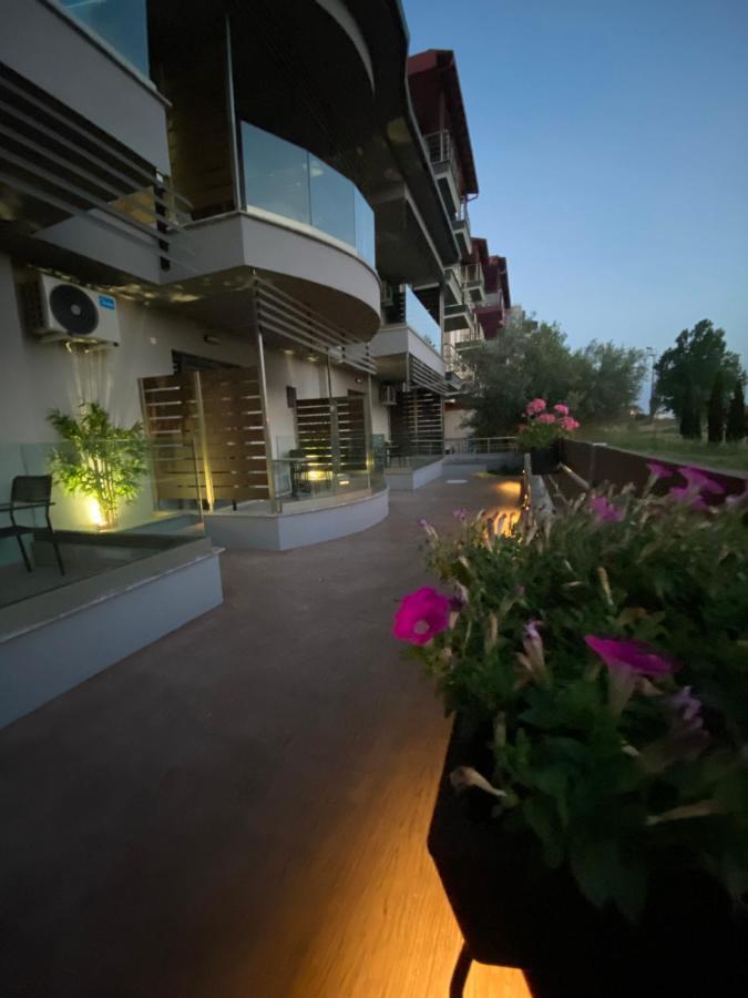 Levanda Suites Paralía Kültér fotó